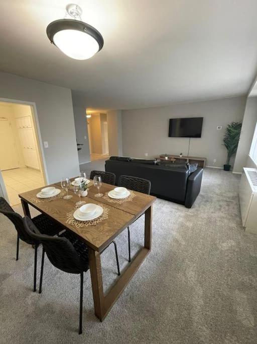 ארלינגטון Charming Apartment At Crystal City With Amazing Amenities מראה חיצוני תמונה